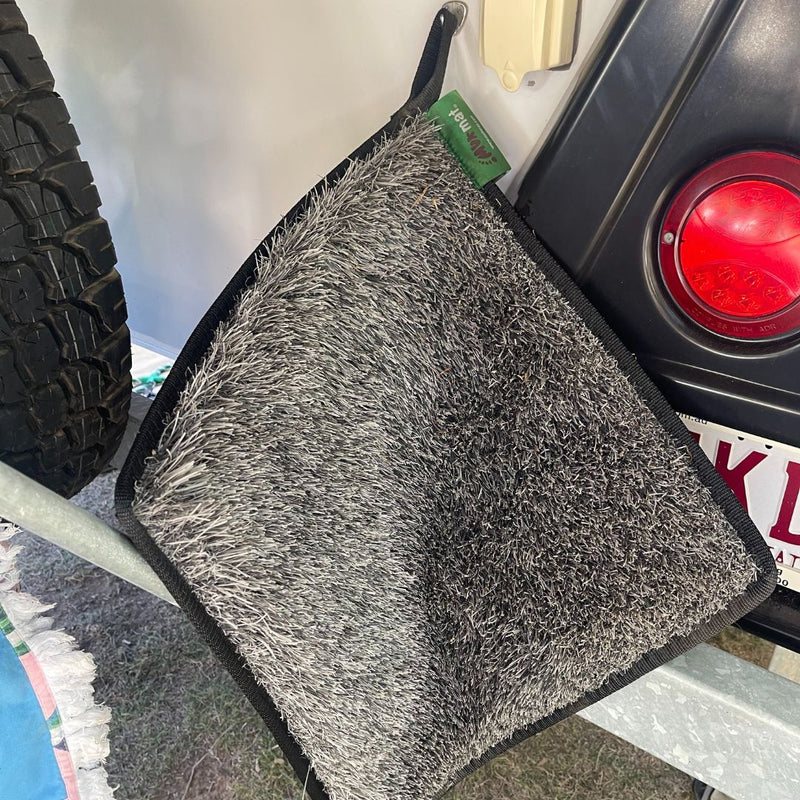 Load image into Gallery viewer, Muk Mat Square Ground Mat 50cm x 50cm Dark Grey