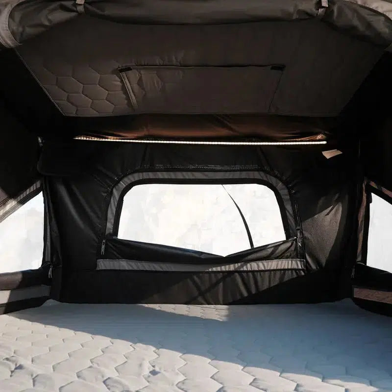 Load image into Gallery viewer, Wild Land 140 Rock Cruiser Aluminium Hard Shell Roof Top Tent
