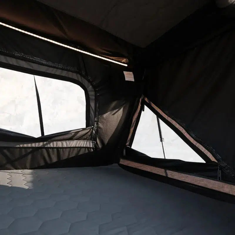 Load image into Gallery viewer, Wild Land 140 Rock Cruiser Aluminium Hard Shell Roof Top Tent
